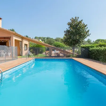 Sleeps 14 Villa