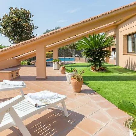 Sleeps 14 Villa