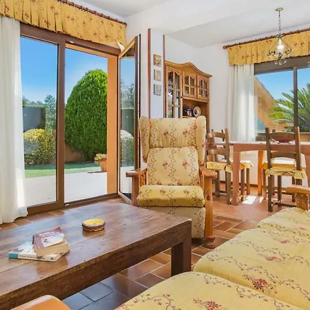 Sleeps 14